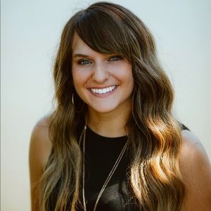 Meet your Posher, Liz